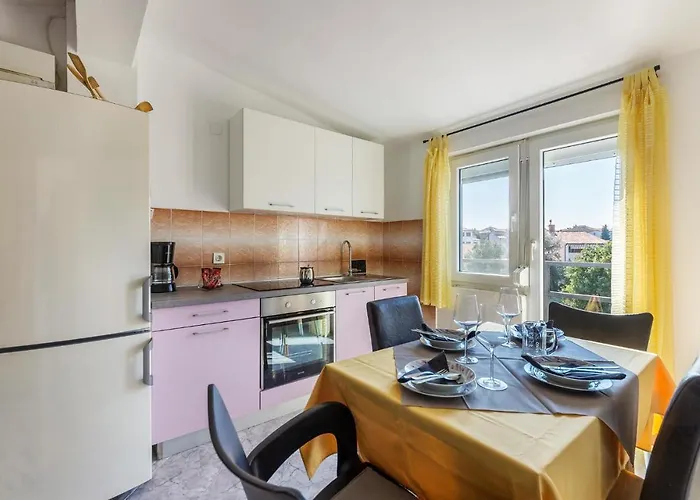 아파트 Amazing In With Kitchen *